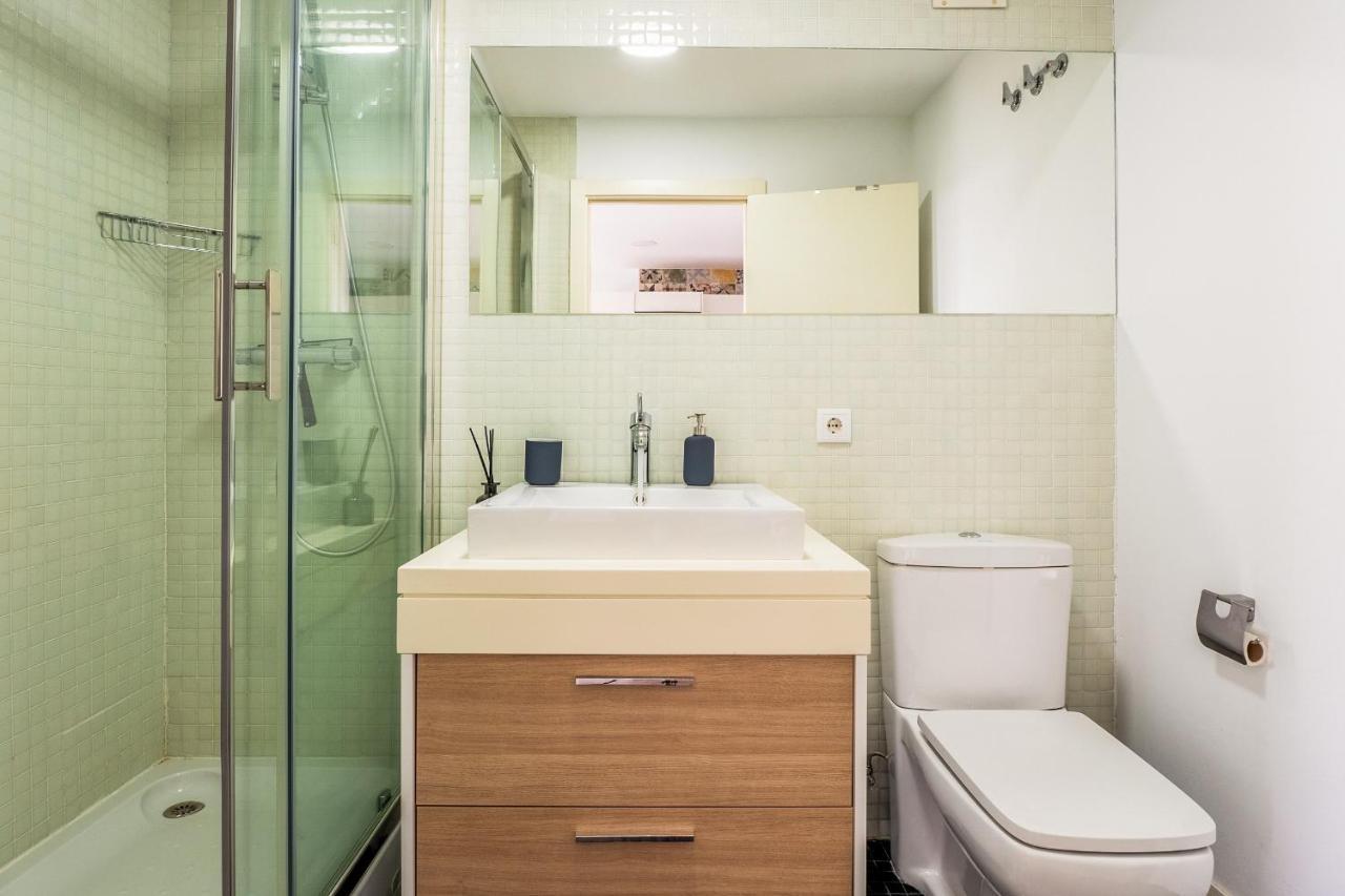 El Ventero Apartment - Elegante Apt Para 5 Con Terraza, Wi-Fi Y Aparcamiento En La Calle Camarma de Esteruelas Eksteriør bilde