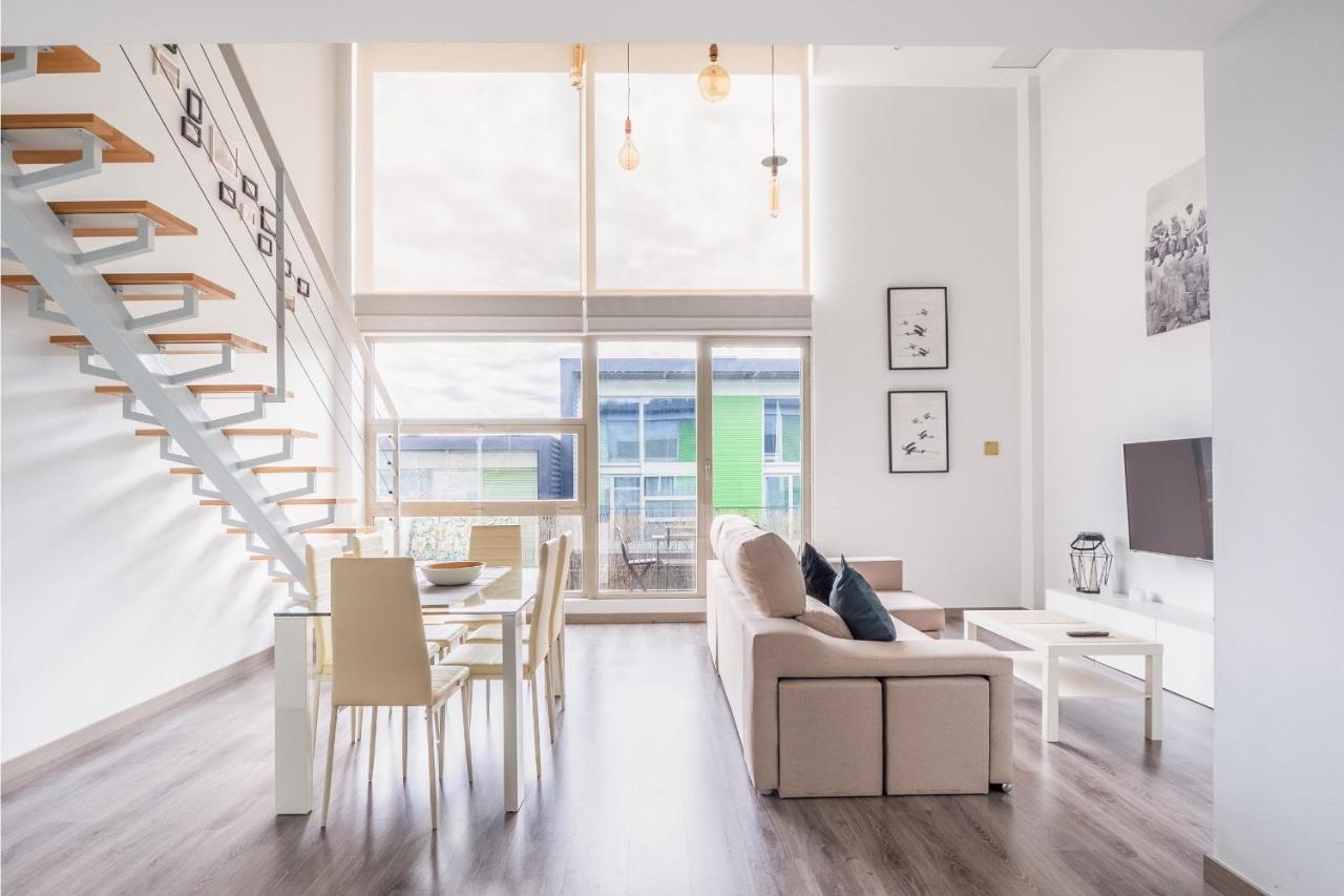 El Ventero Apartment - Elegante Apt Para 5 Con Terraza, Wi-Fi Y Aparcamiento En La Calle Camarma de Esteruelas Eksteriør bilde